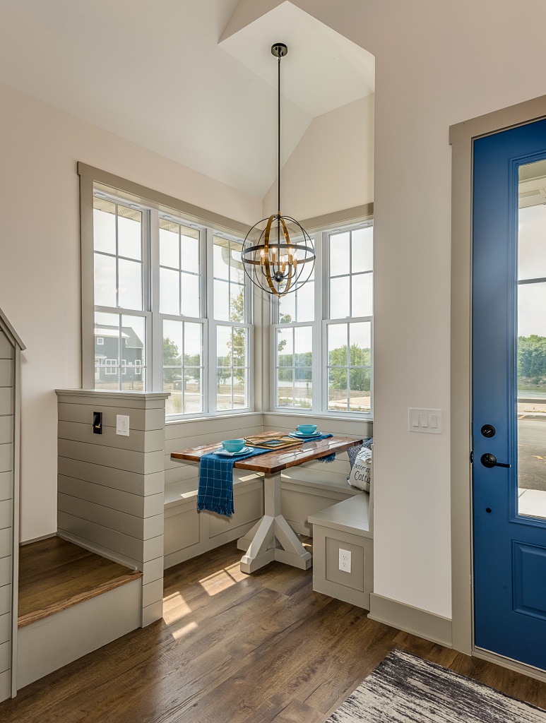 Small eating nook in tiny home by the lake