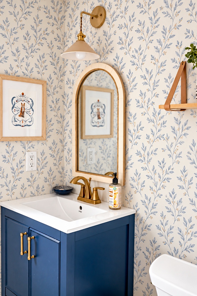 floral wallpaper in small bathroom