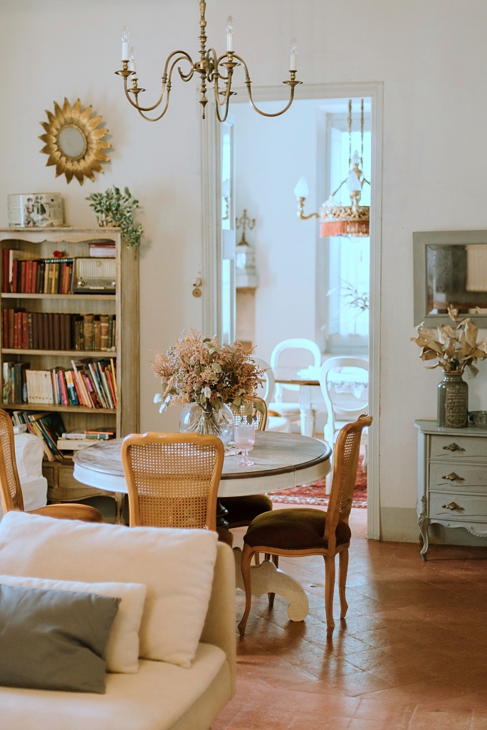 prairie style decorating in older home