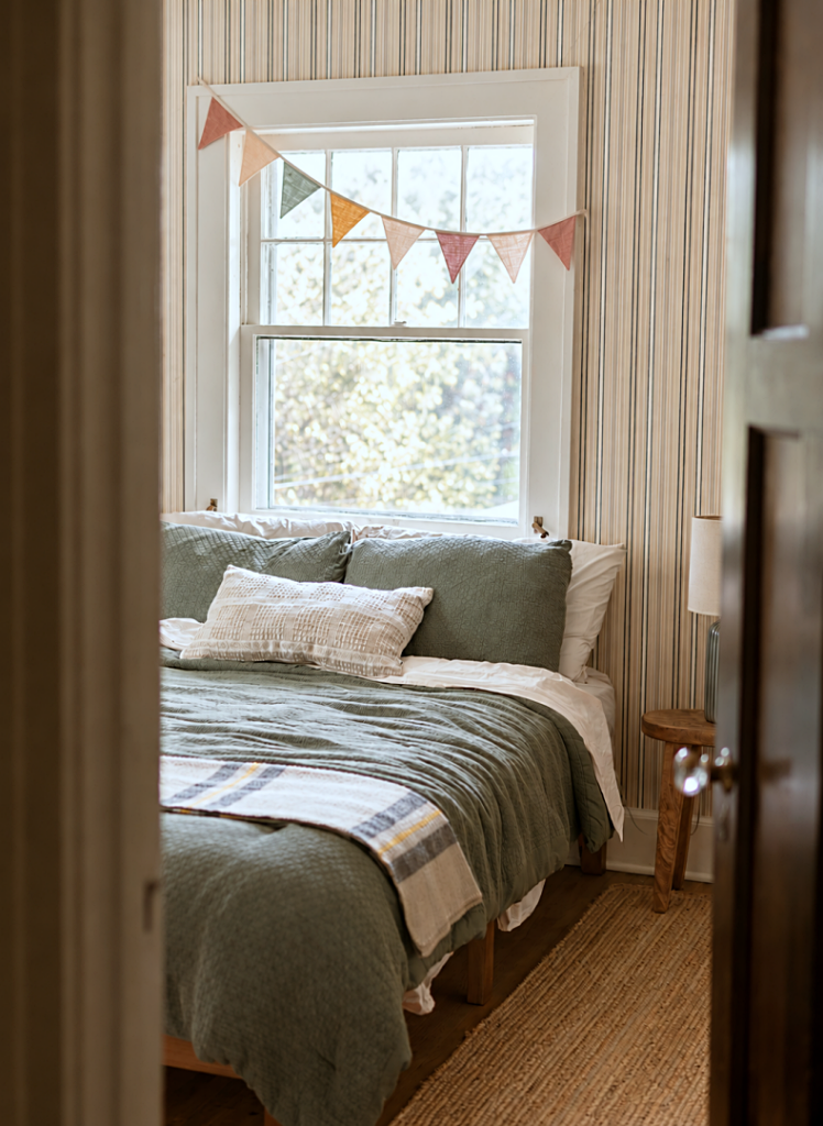 prairie style bedroom with window bunting