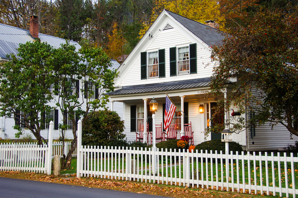 New England homes - white farmhouse